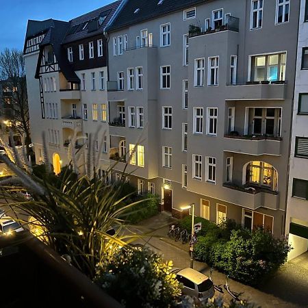 Cozy Modern Apartment With Small Balcony In The Heart Of Berlijn Buitenkant foto