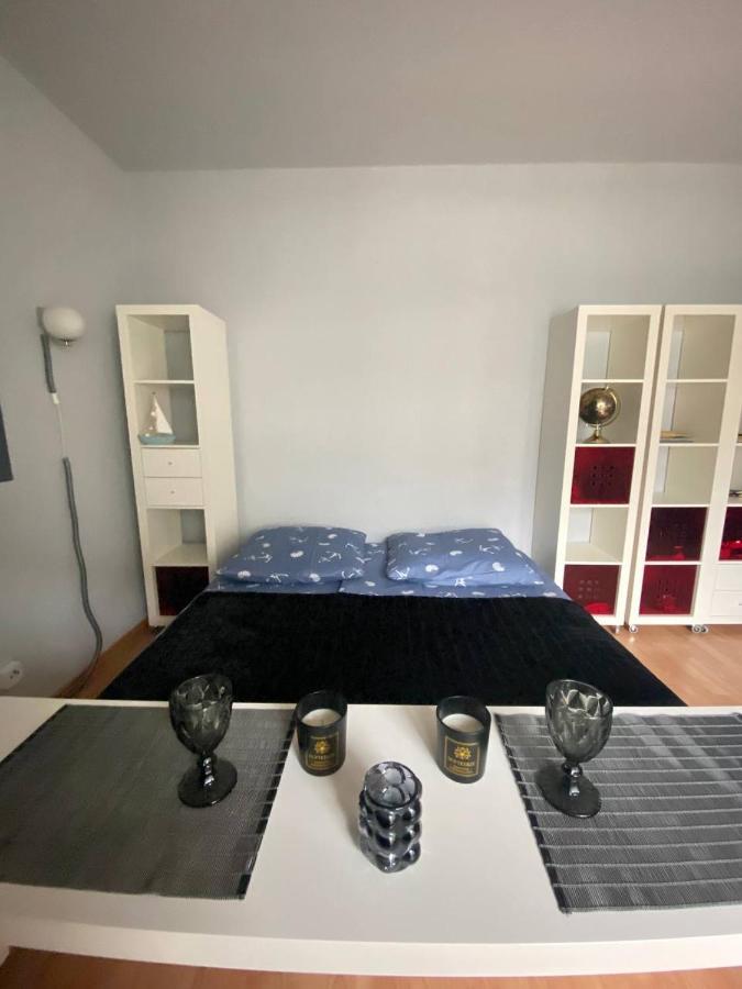 Cozy Modern Apartment With Small Balcony In The Heart Of Berlijn Buitenkant foto