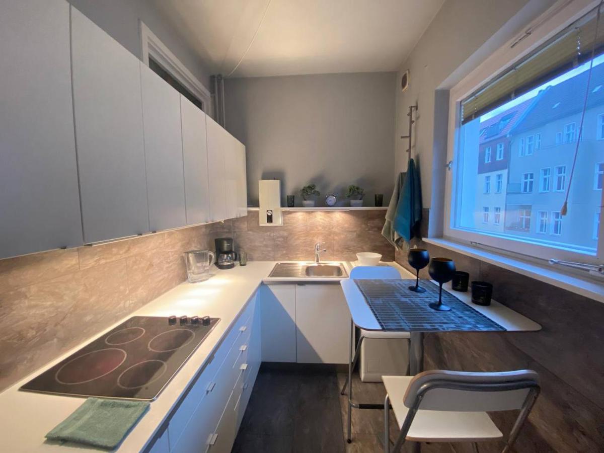 Cozy Modern Apartment With Small Balcony In The Heart Of Berlijn Buitenkant foto